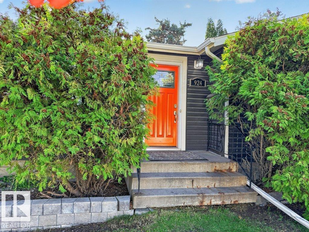 924 Conifer St, Sherwood Park, Alberta  T8A 1N5 - Photo 2 - E4497139