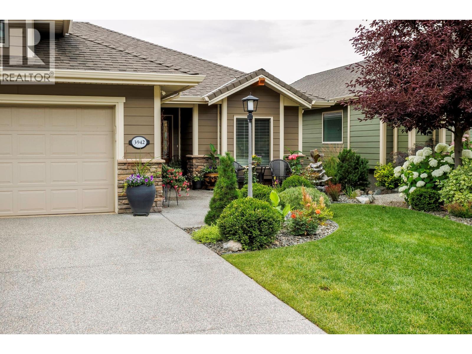 3942 Pine Valley Drive, Kelowna, British Columbia  V1X 8E5 - Photo 3 - 10393254