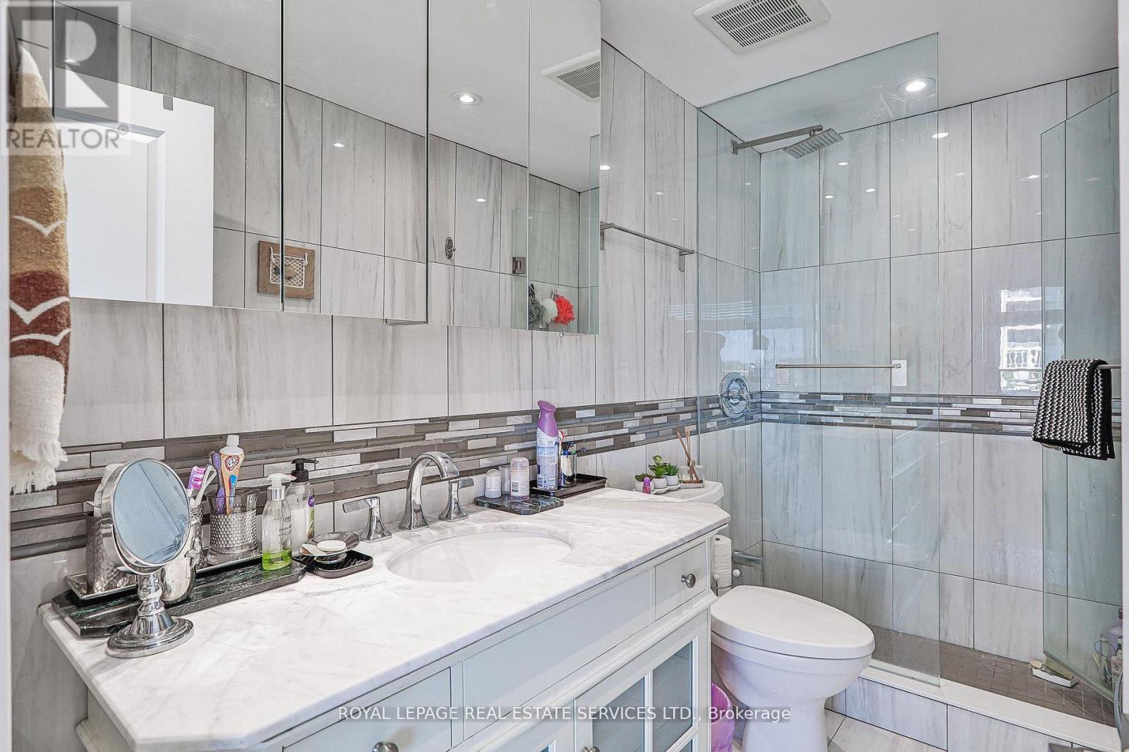 1304 - 2267 Lakeshore Boulevard W, Toronto, Ontario  M8V 3X2 - Photo 8 - W13505734