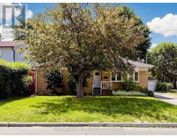 87 COMBE AVENUE, Toronto, Ontario