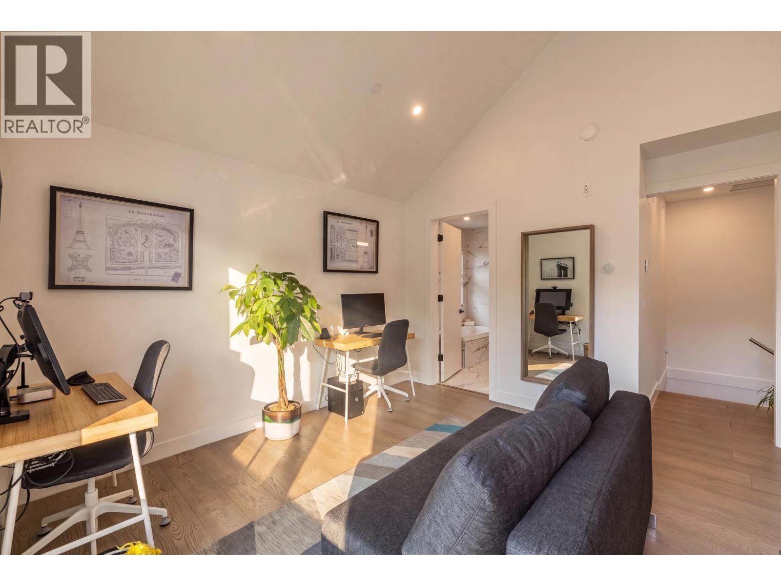 1372 E 10th Avenue, Vancouver, British Columbia  V5N 1X3 - Photo 32 - R3142093