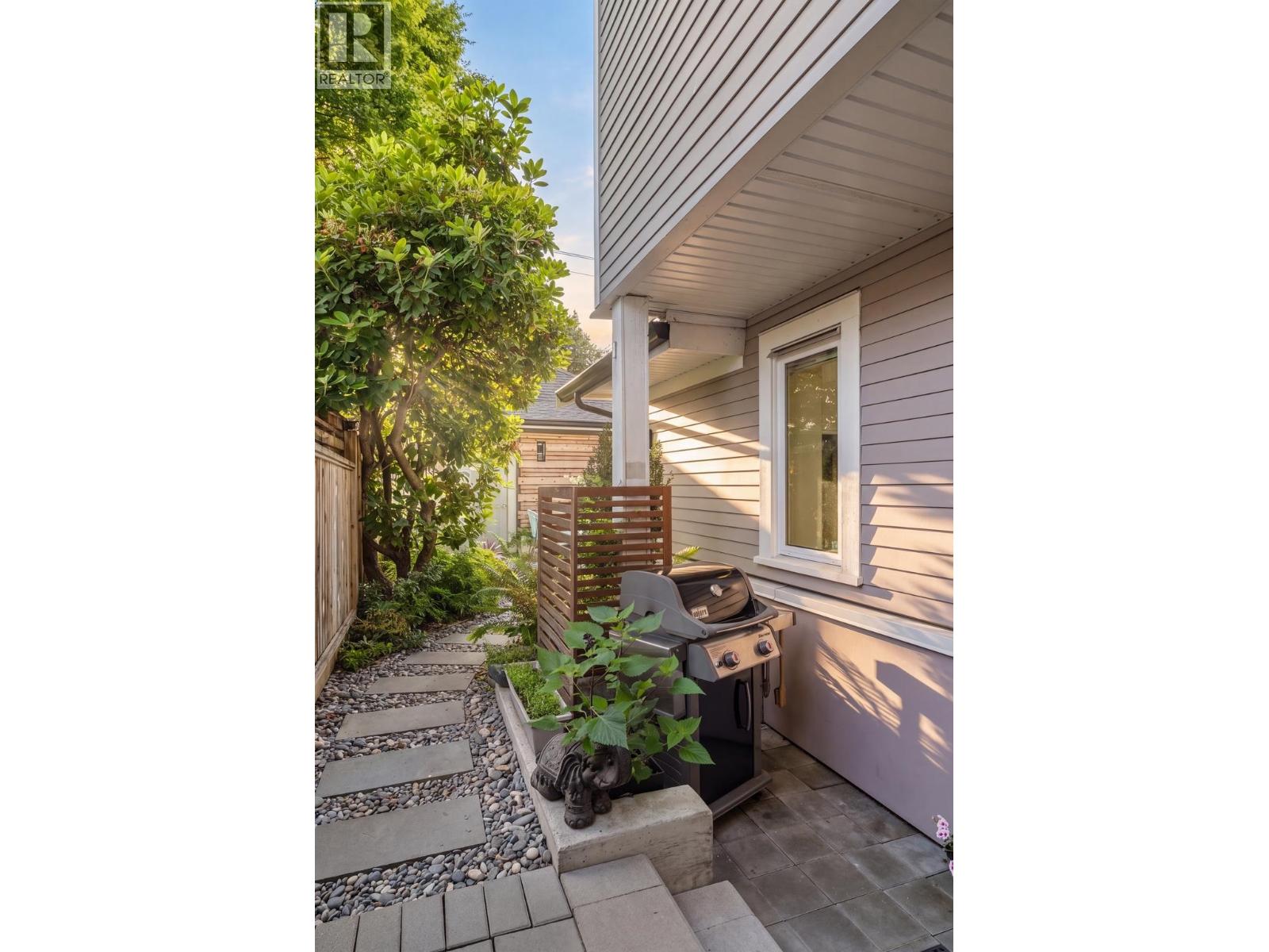 1372 E 10th Avenue, Vancouver, British Columbia  V5N 1X3 - Photo 38 - R3142093