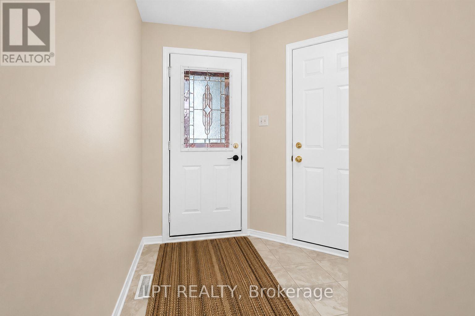 84 Newborough Crescent, Ottawa, Ontario  K2G 6A9 - Photo 3 - X13523318