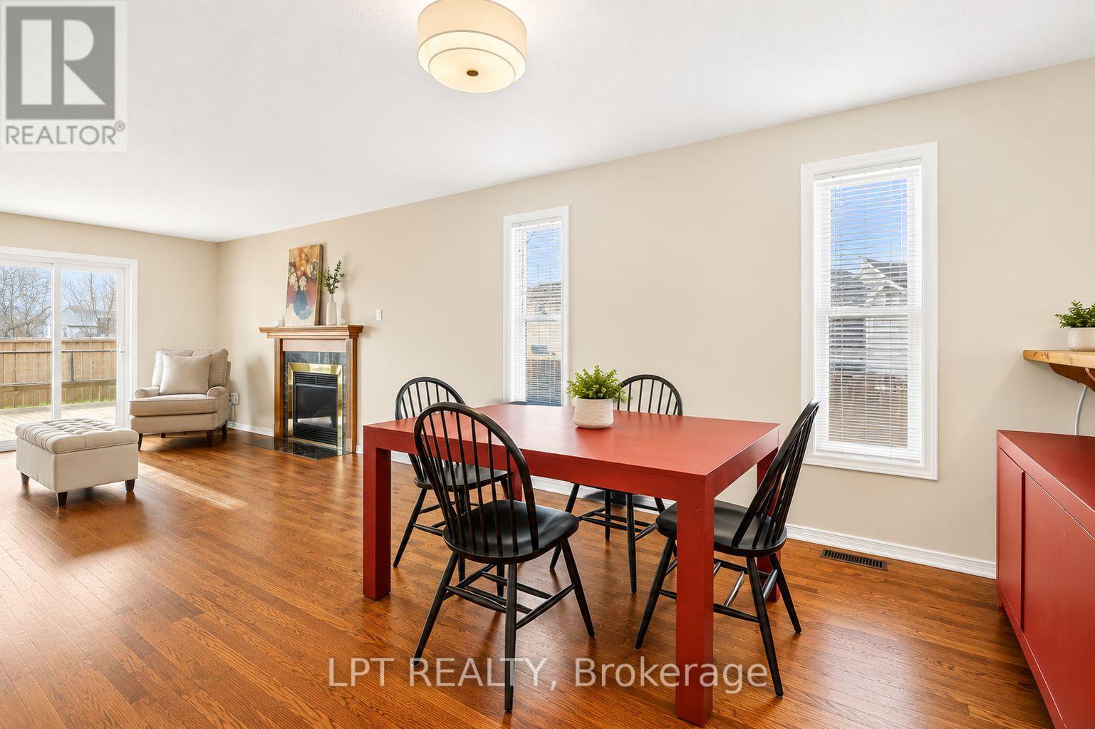 84 Newborough Crescent, Ottawa, Ontario  K2G 6A9 - Photo 6 - X13523318