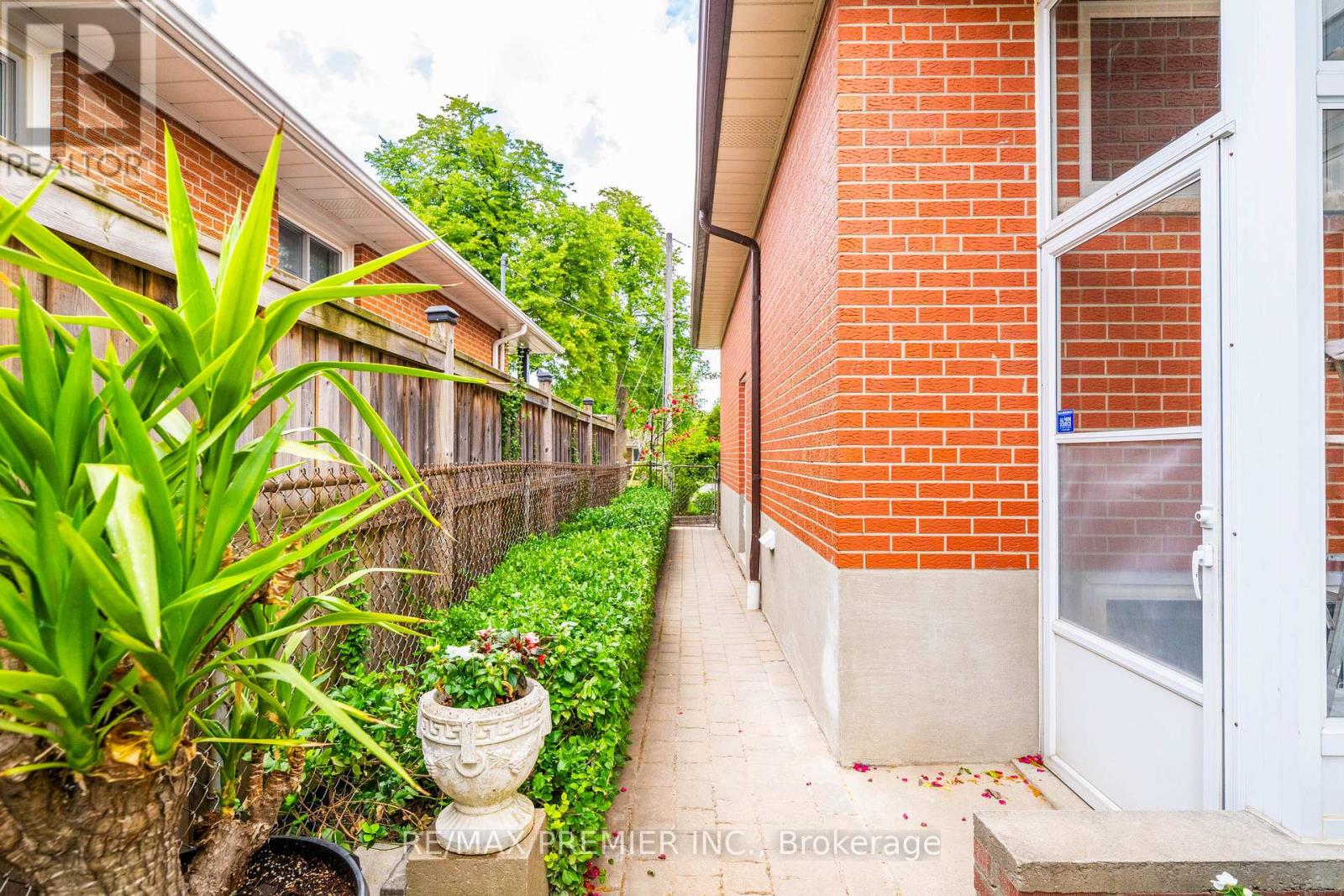 62 Keegan Crescent, Toronto, Ontario  M3J 1G2 - Photo 29 - W13522688