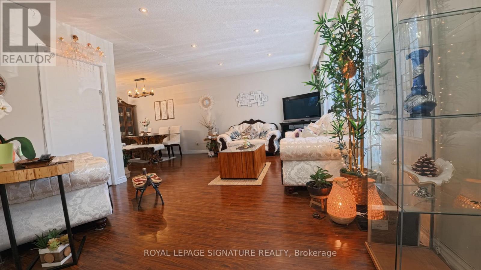 UPPER - 3471 THE CREDIT WOODLANDS DRIVE