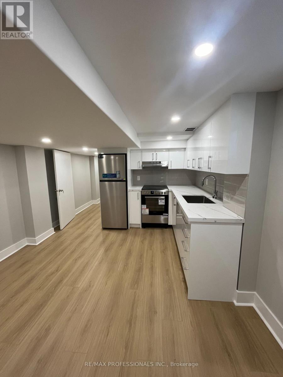 41 Tavistock Road, Toronto, Ontario M3M 2N5 - Photo 2 - W13523310