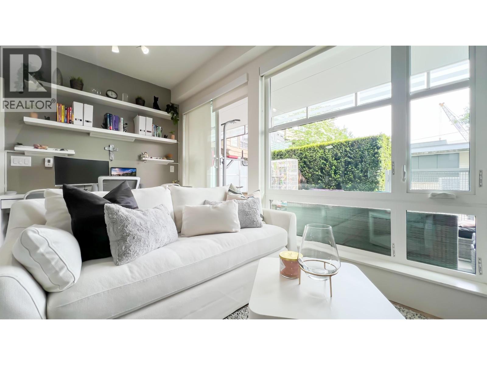 301 301 Sawmill Crescent, Vancouver, British Columbia  V5S 0C7 - Photo 3 - R3142740