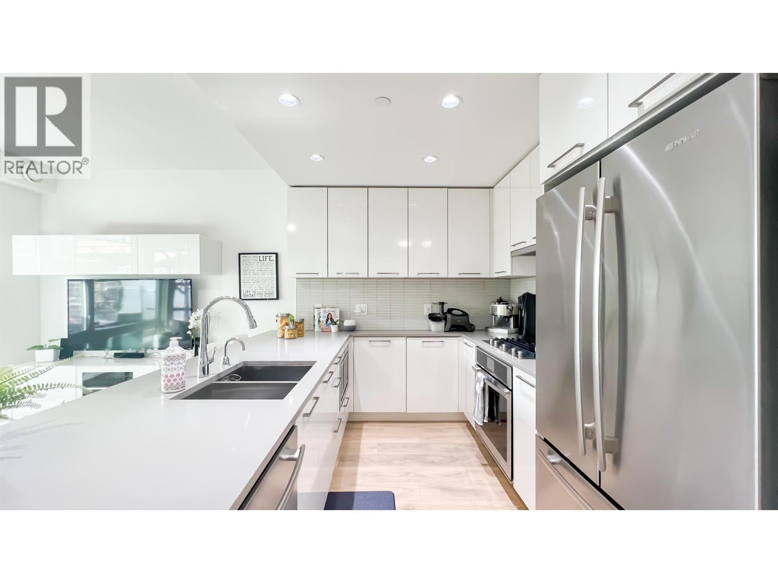 301 301 Sawmill Crescent, Vancouver, British Columbia  V5S 0C7 - Photo 5 - R3142740