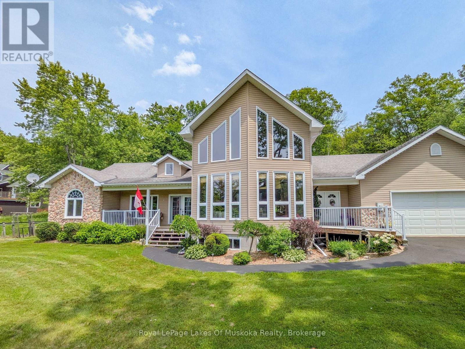 1441 CEDAR LANE, Bracebridge, Ontario