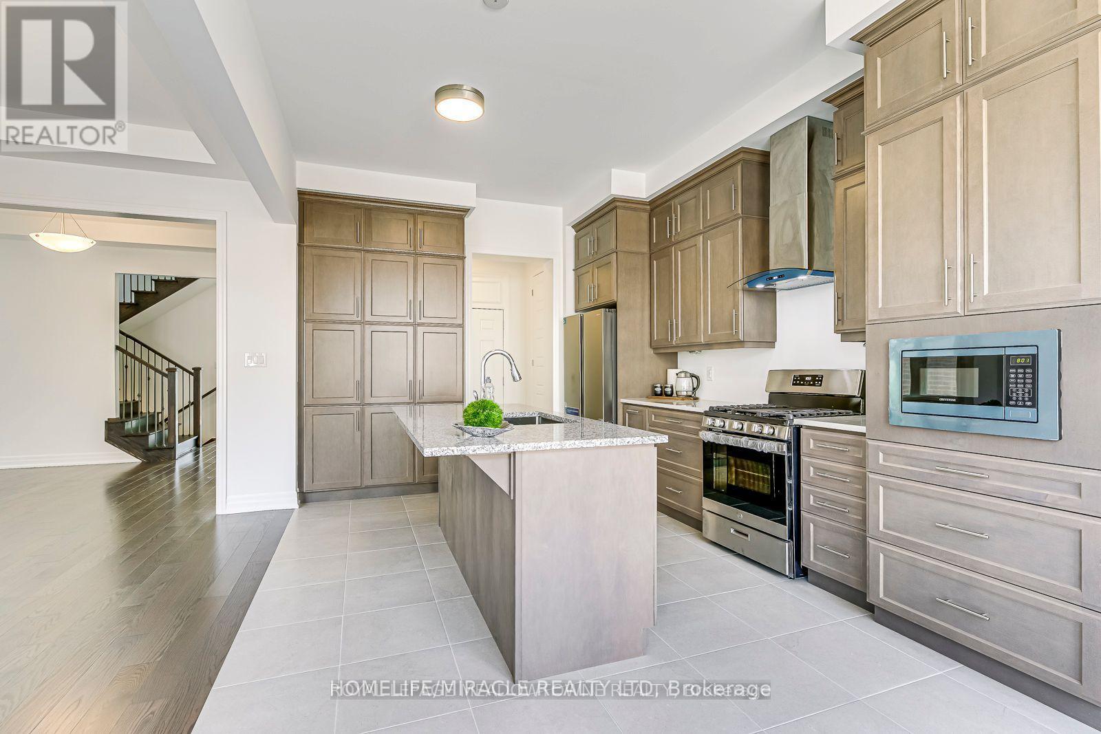 3133 Moss Gardens, Oakville, Ontario L6M 4L8 - Photo 4 - W13523396