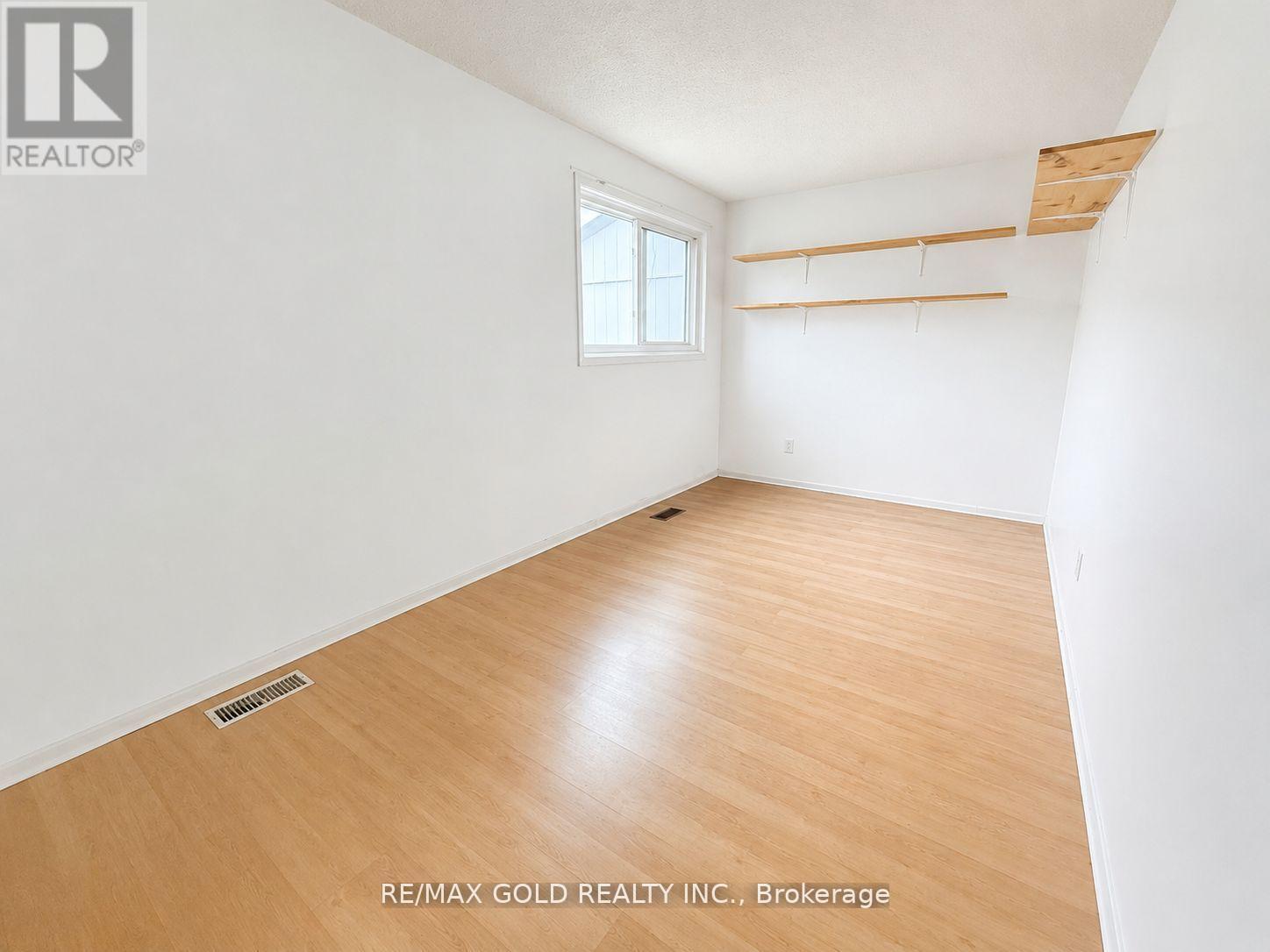 15 Huntingwood Crescent, Brampton, Ontario L6S 1C5 - Photo 8 - W13523408