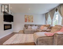 5 HALLOW CRESCENT, Toronto, Ontario