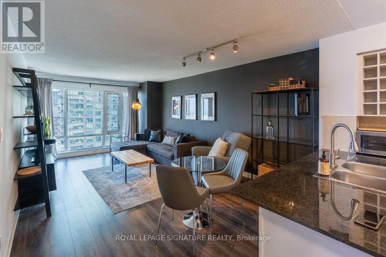 3907 - 210 VICTORIA STREET, Toronto, Ontario