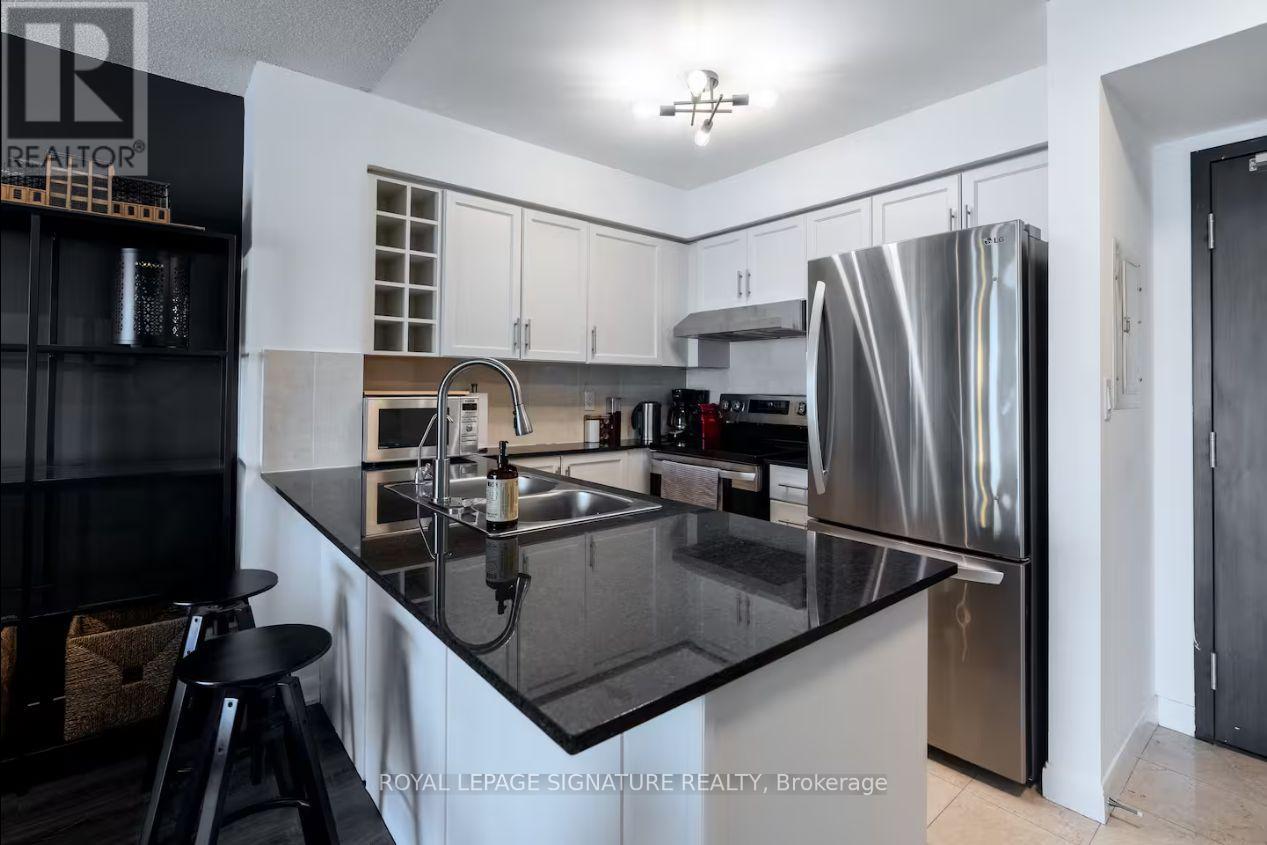 3907 - 210 Victoria Street, Toronto, Ontario  M5B 2R3 - Photo 4 - C13523516