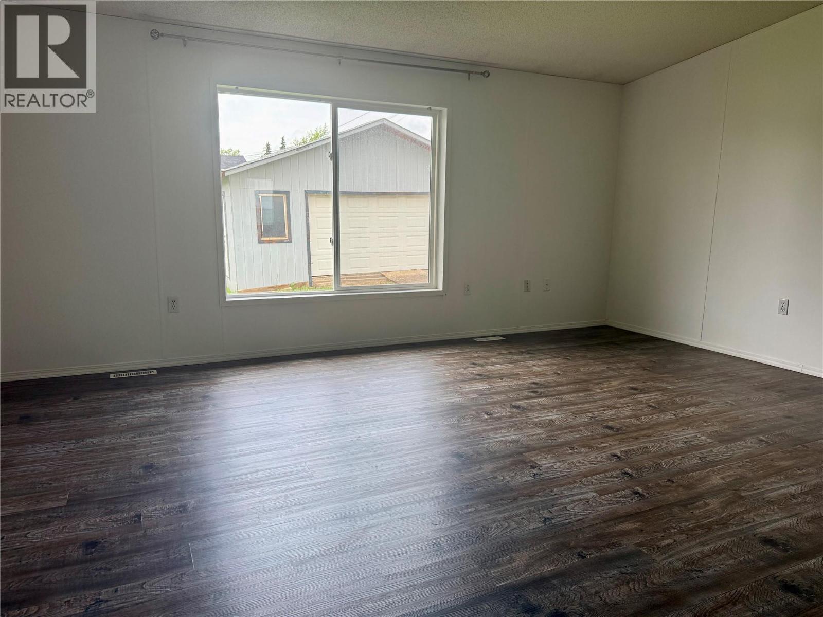 500 99 Avenue, Dawson Creek, British Columbia  V1G 1T3 - Photo 10 - 10393504