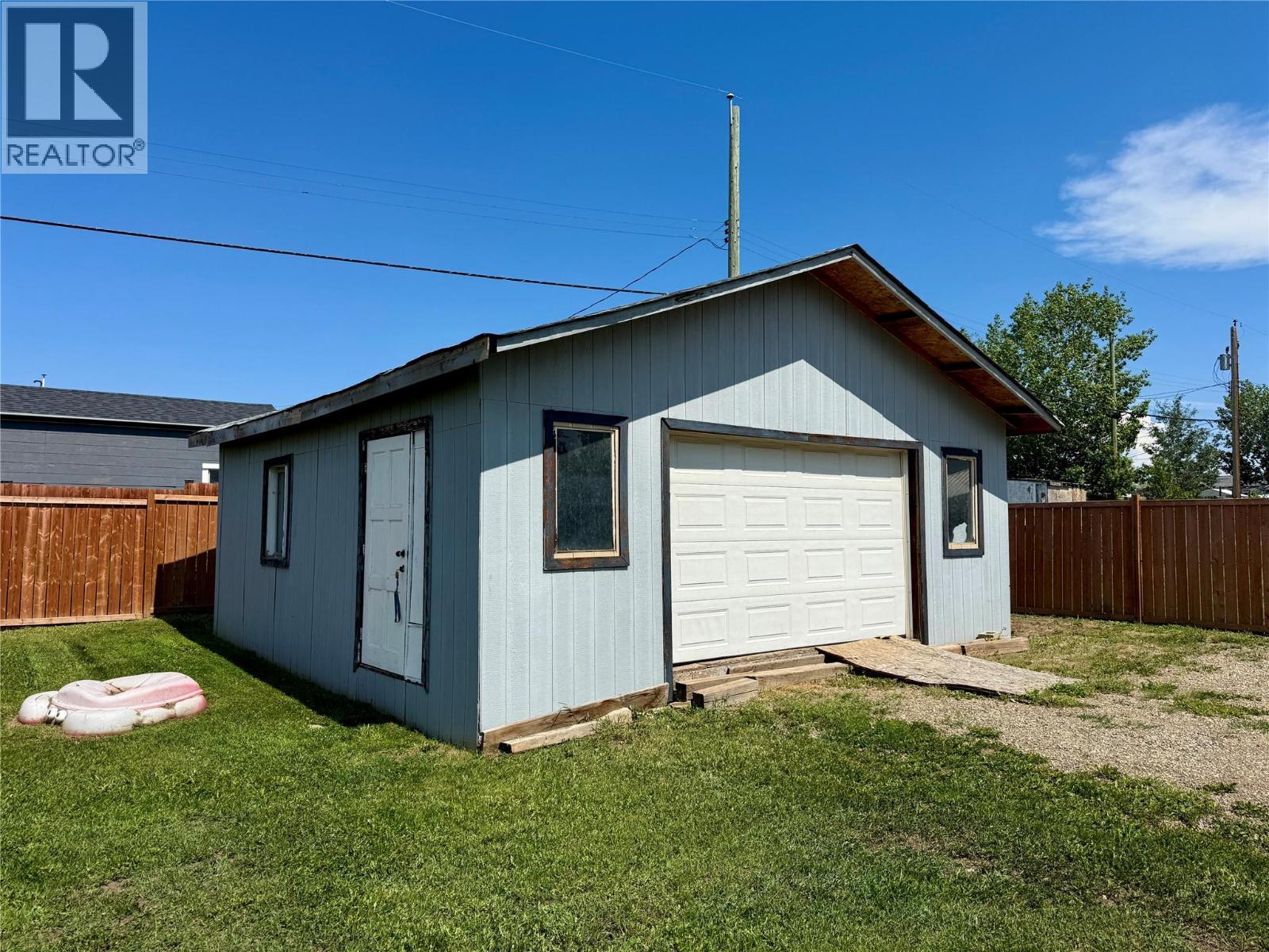 500 99 Avenue, Dawson Creek, British Columbia  V1G 1T3 - Photo 35 - 10393504