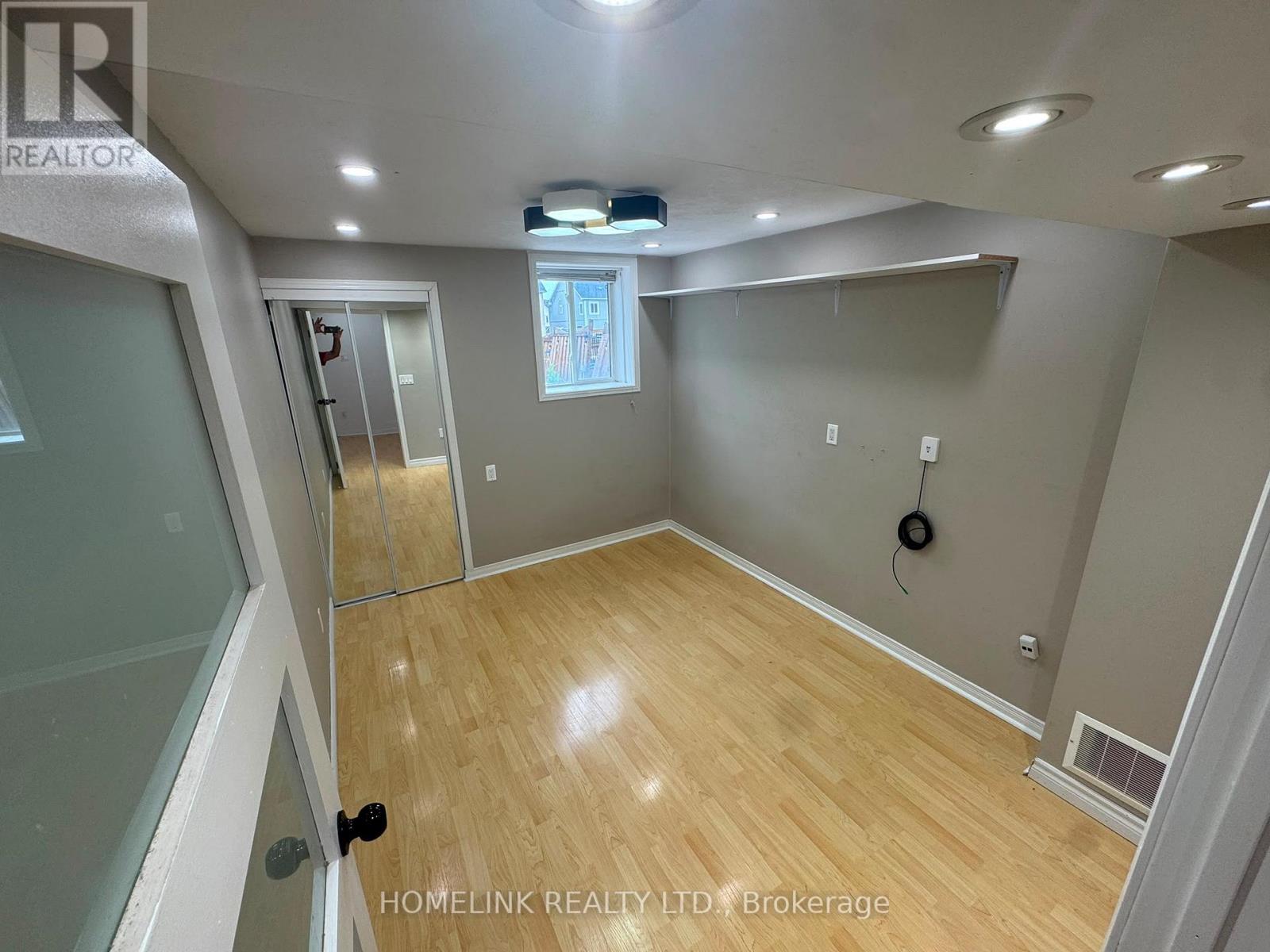 1115 Silverfox Court, Oshawa, Ontario  L1K 2T9 - Photo 21 - E13523484