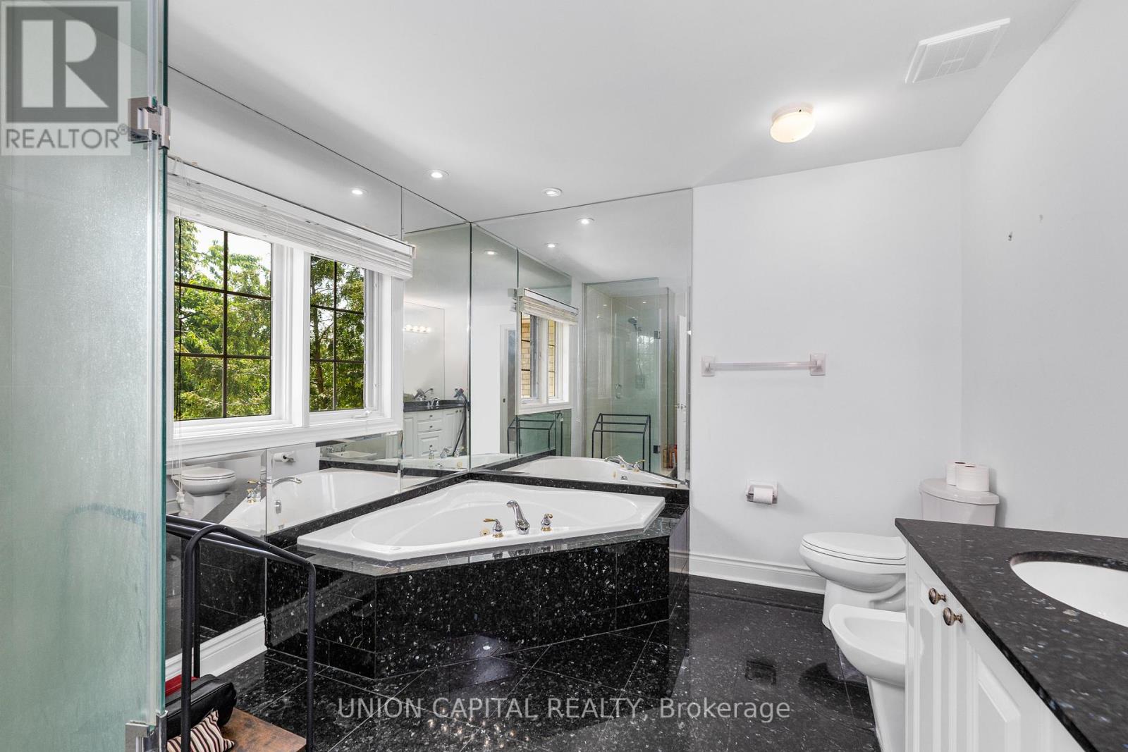 75 Langtry Place, Vaughan, Ontario  L4J 8L6 - Photo 24 - N13523428