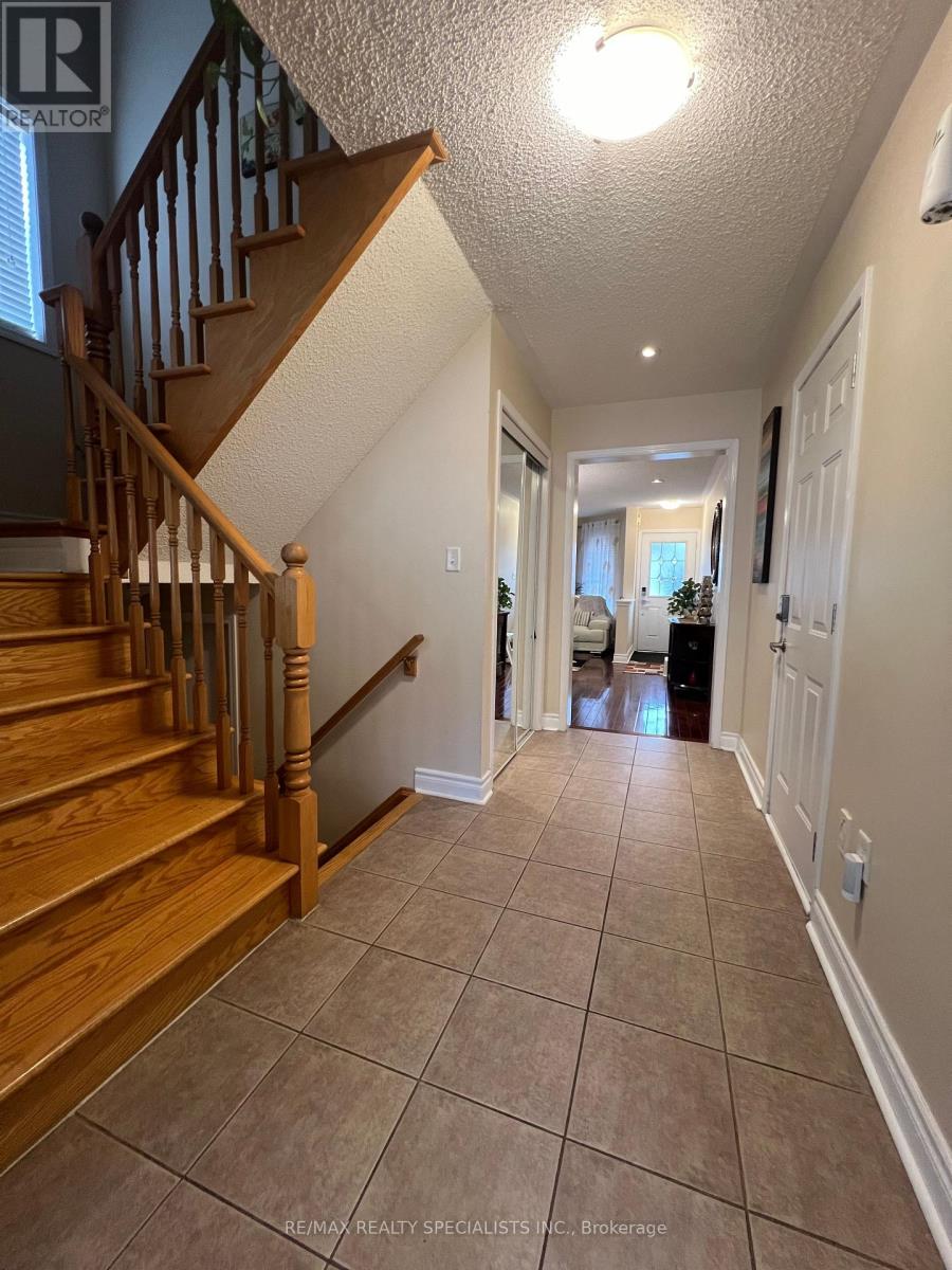 860 Luxton Drive, Milton, Ontario  L9T 6Y4 - Photo 12 - W13422030