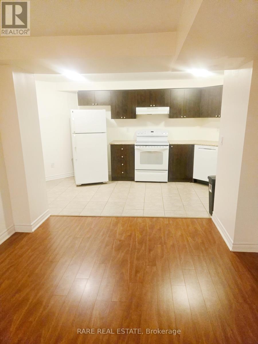 4594 Bismark Crescent, Mississauga, Ontario  L5R 1J8 - Photo 2 - W13523456