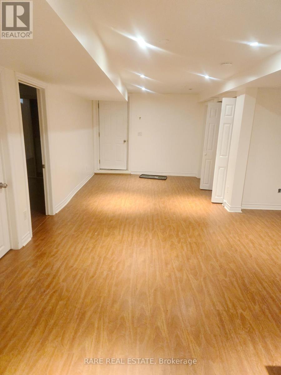 4594 Bismark Crescent, Mississauga, Ontario  L5R 1J8 - Photo 3 - W13523456