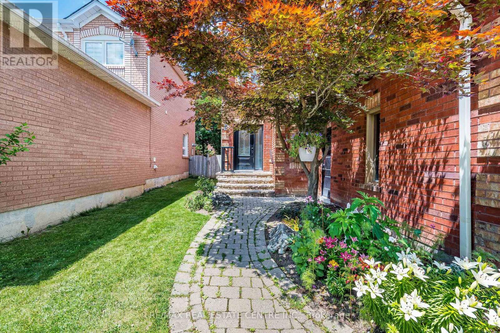14231 Argyll Road, Halton Hills, Ontario  L7G 5P9 - Photo 3 - W13523462