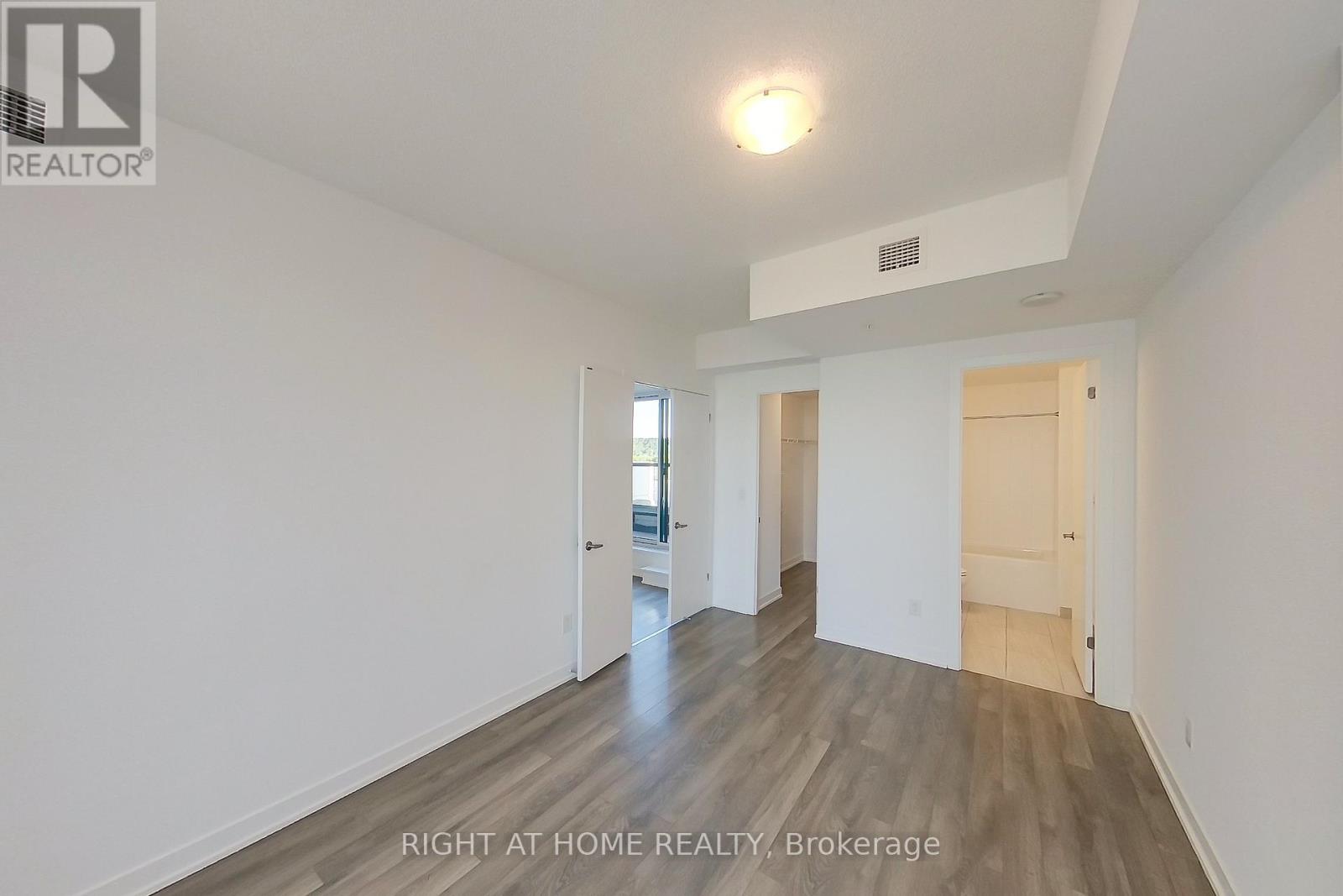 1001 - 550 North Service Road, Grimsby, Ontario  L3M 0H9 - Photo 12 - X13523434