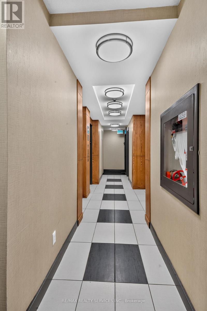 2405 - 2230 Lakeshore Boulevard W, Toronto, Ontario  M8V 0B2 - Photo 29 - W13523404