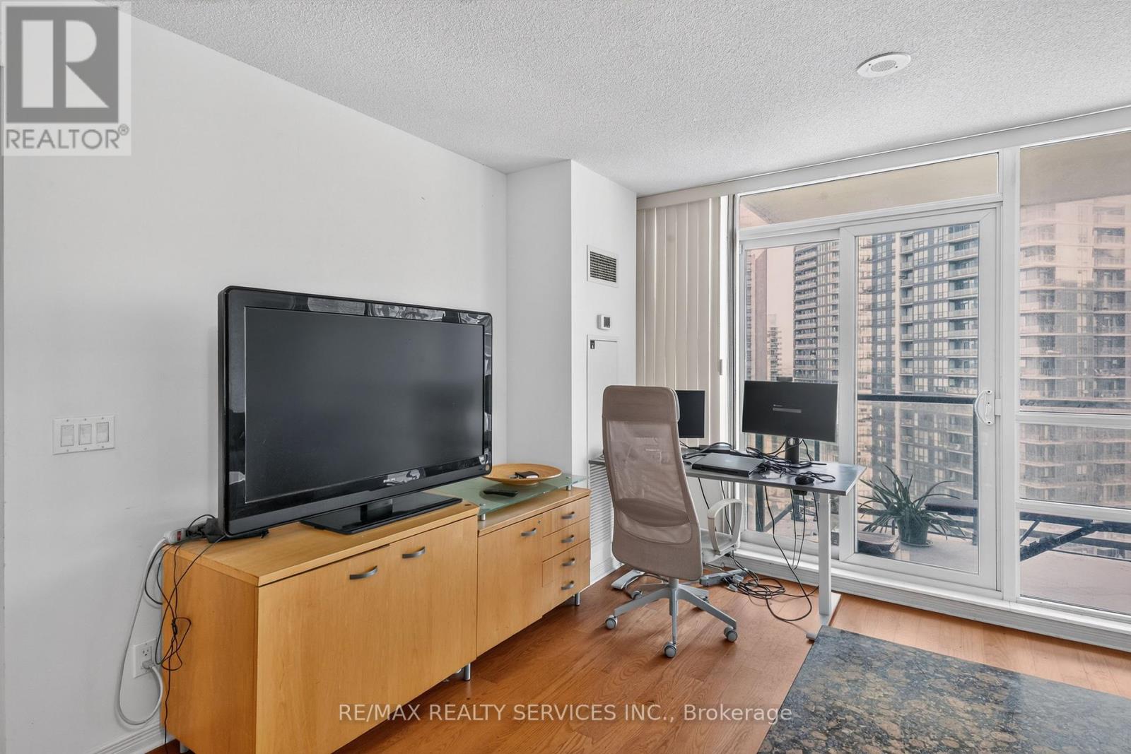 2405 - 2230 Lakeshore Boulevard W, Toronto, Ontario  M8V 0B2 - Photo 6 - W13523404