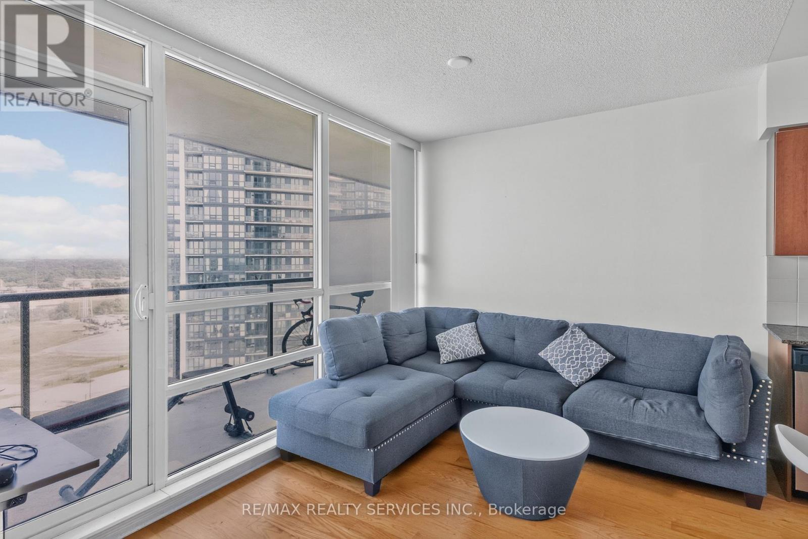 2405 - 2230 Lakeshore Boulevard W, Toronto, Ontario  M8V 0B2 - Photo 7 - W13523404