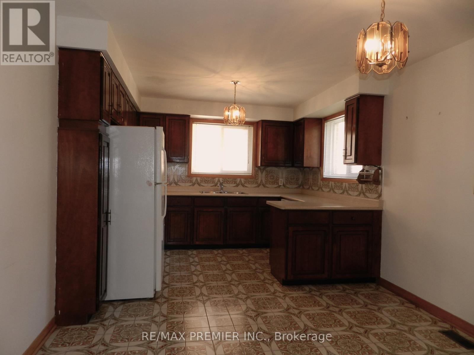 36 Willis Road, Vaughan, Ontario  L4L 2S2 - Photo 4 - N13523600