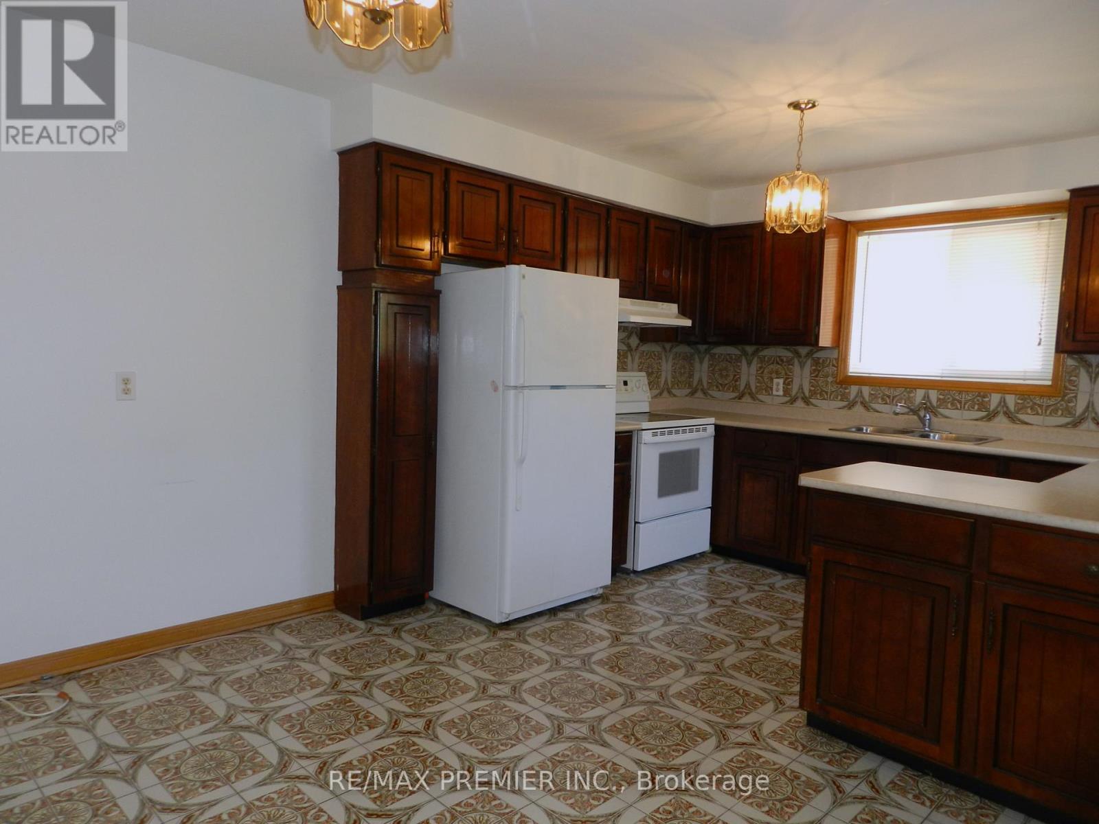 36 Willis Road, Vaughan, Ontario  L4L 2S2 - Photo 5 - N13523600