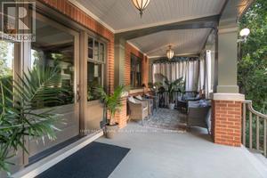 270 Indian Road, Toronto, Ontario  M6R 2X2 - Photo 6 - W13076604