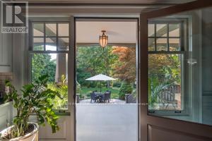 270 Indian Road, Toronto, Ontario  M6R 2X2 - Photo 3 - W13076604