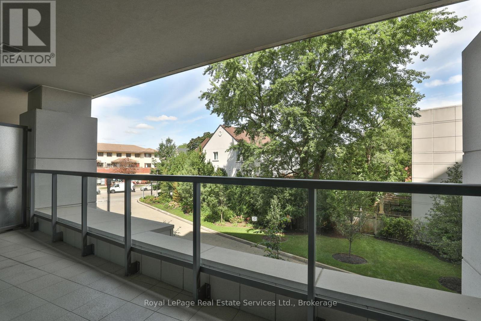 219 - 11 Bronte Road, Oakville, Ontario  L6L 0E1 - Photo 12 - W13523668
