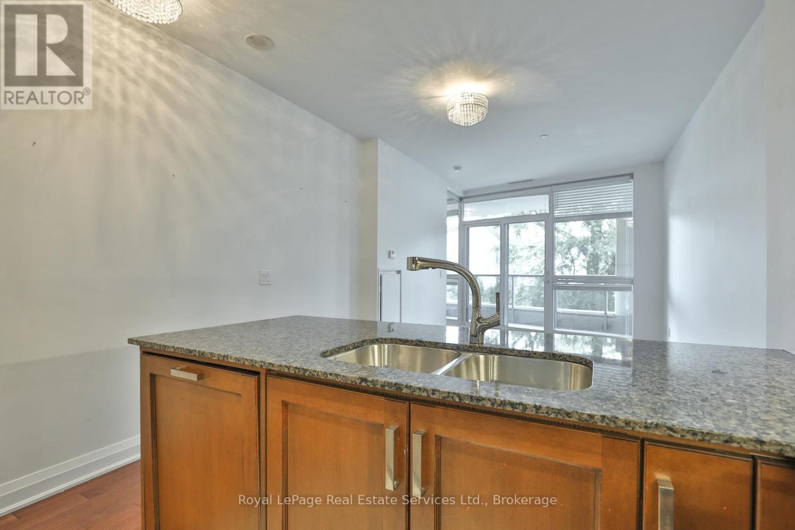 219 - 11 Bronte Road, Oakville, Ontario  L6L 0E1 - Photo 18 - W13523668