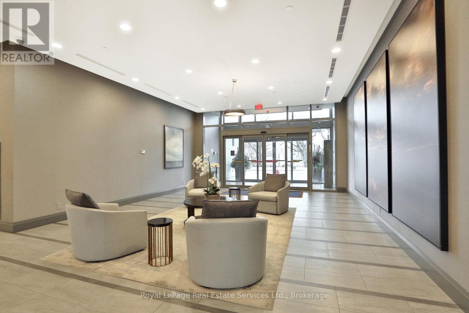 219 - 11 Bronte Road, Oakville, Ontario  L6L 0E1 - Photo 4 - W13523668
