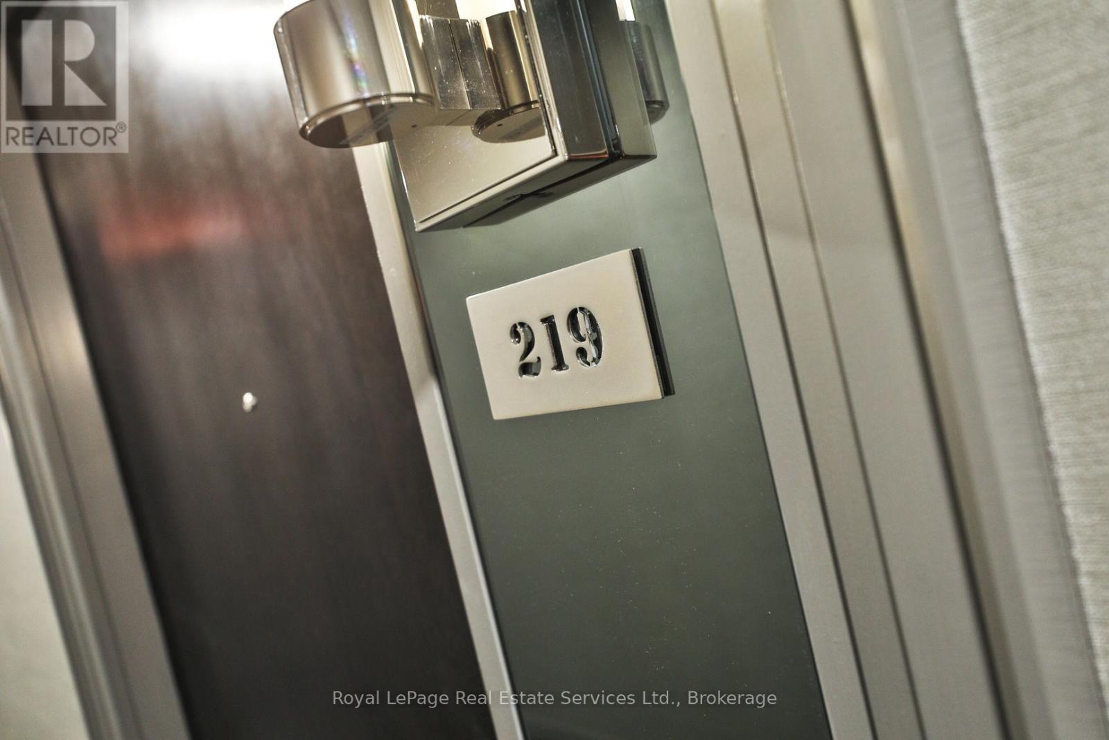 219 - 11 Bronte Road, Oakville, Ontario  L6L 0E1 - Photo 6 - W13523668