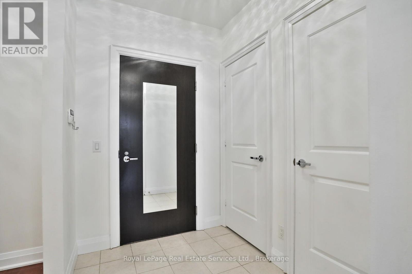 219 - 11 Bronte Road, Oakville, Ontario  L6L 0E1 - Photo 7 - W13523668