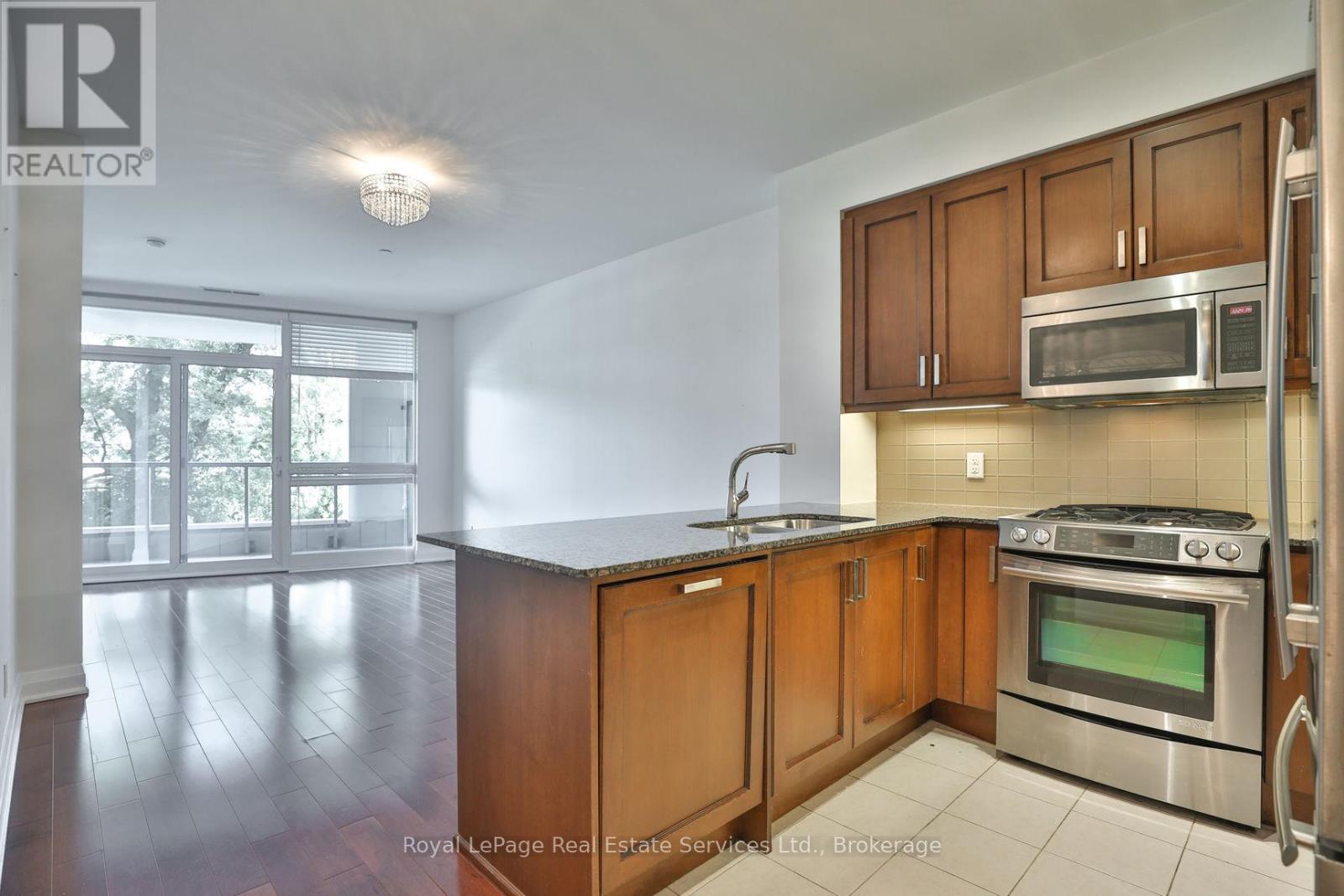 219 - 11 Bronte Road, Oakville, Ontario  L6L 0E1 - Photo 9 - W13523668