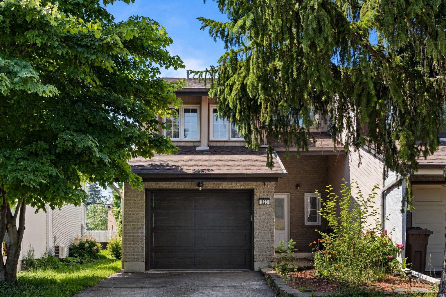 323 Rue des Vosges Laval (Vimont) Quebec Canada H7K9Z7 2
