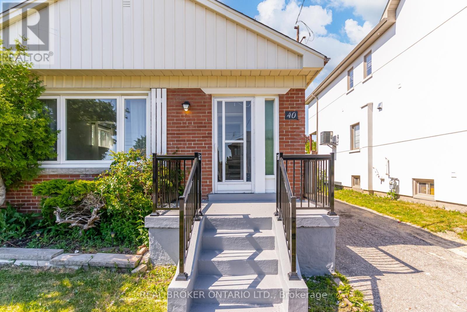 40 Japonica Road, Toronto, Ontario  M1R 4S2 - Photo 2 - E13523658