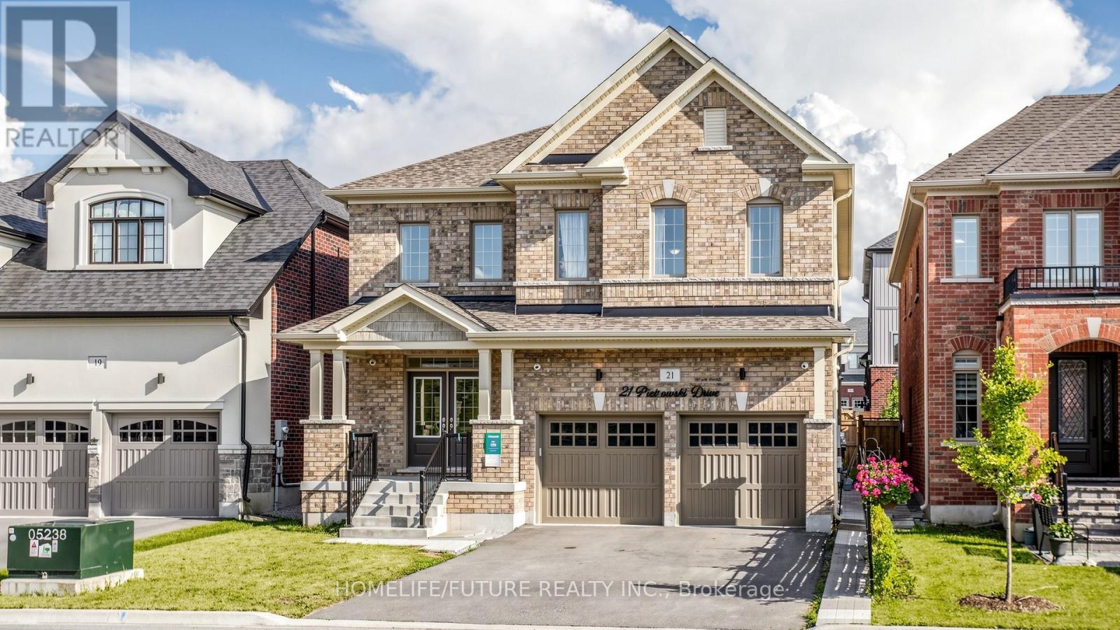21 Pietrowski Drive, Georgina, Ontario  L4P 0J7 - Photo 2 - N13523536