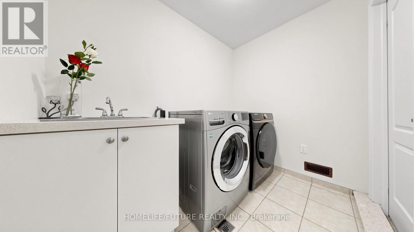 21 Pietrowski Drive, Georgina, Ontario  L4P 0J7 - Photo 48 - N13523536