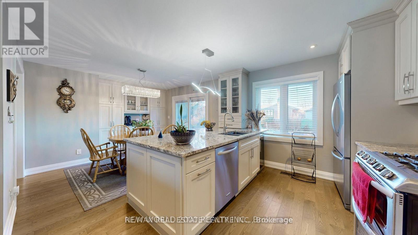 10 Suburban Drive, Mississauga, Ontario  L5N 1G5 - Photo 11 - W13523644