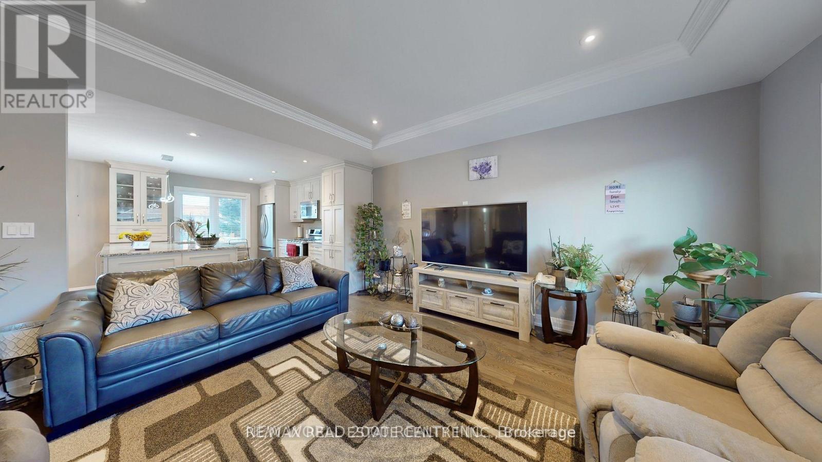 10 Suburban Drive, Mississauga, Ontario  L5N 1G5 - Photo 7 - W13523644