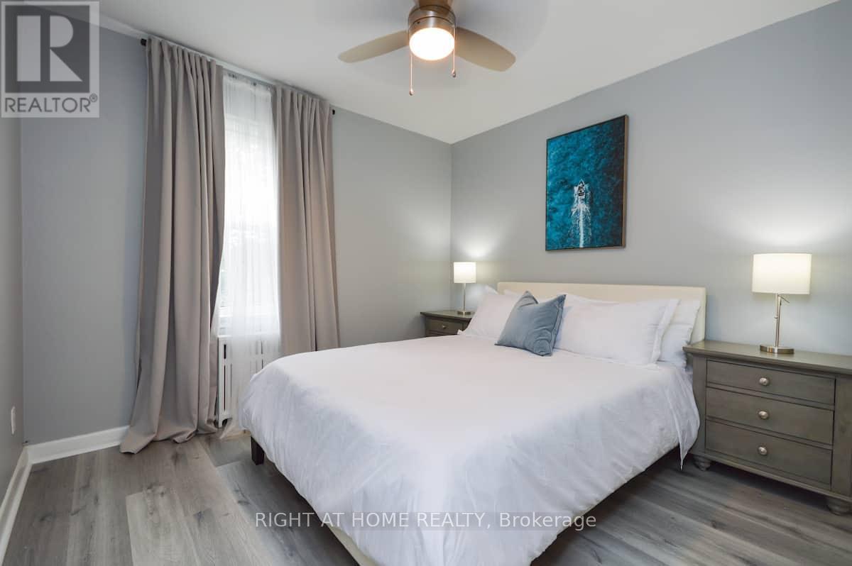 9 Donald Avenue, Toronto, Ontario  M6M 1J7 - Photo 10 - W13523682