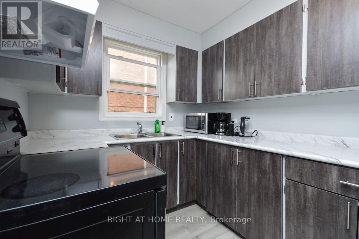 9 Donald Avenue, Toronto, Ontario  M6M 1J7 - Photo 2 - W13523682