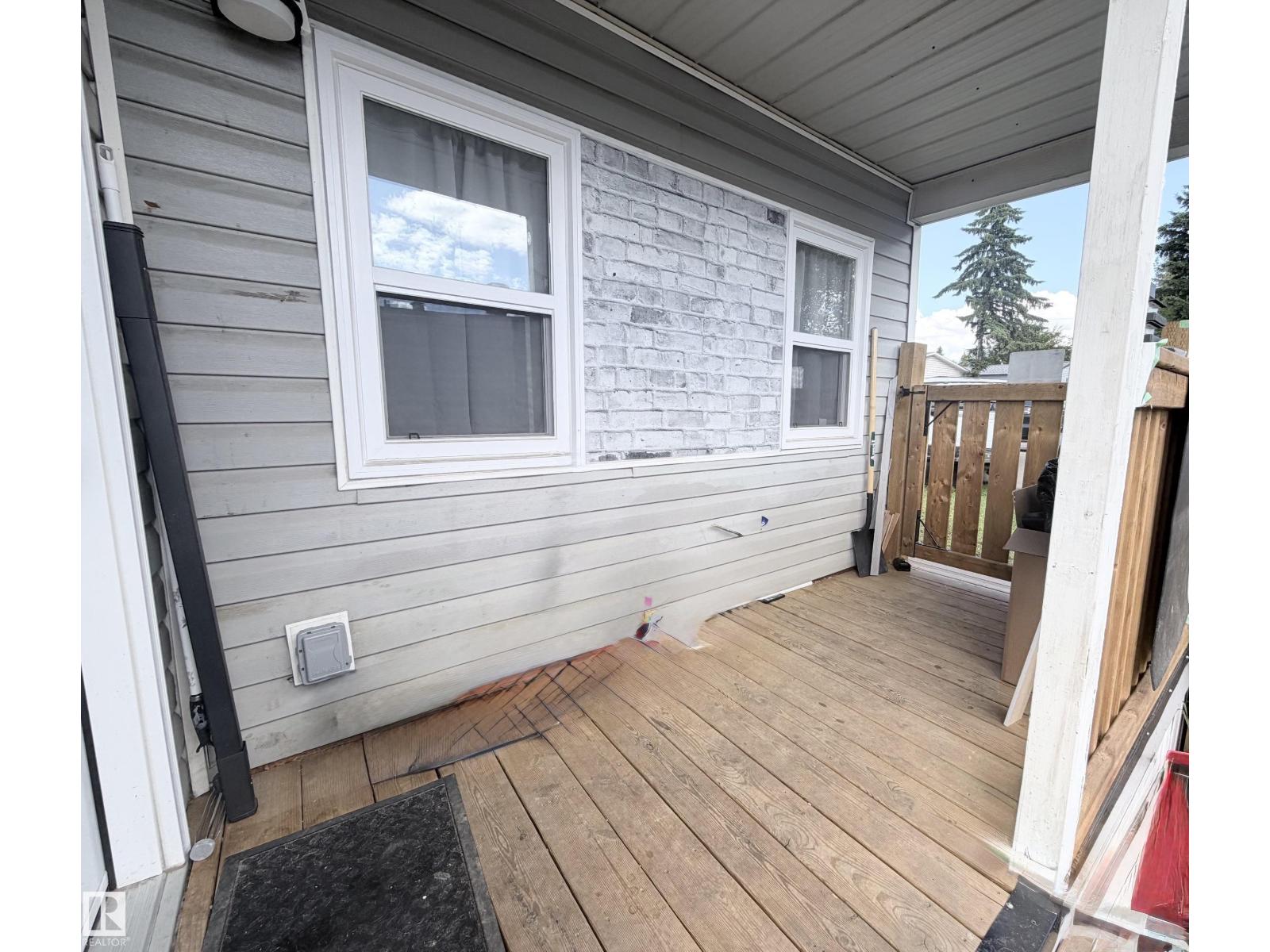 2 Round Road NW NW, Edmonton, Alberta  T6P 1B3 - Photo 2 - E4497169